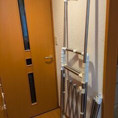 折りたたみ物干し台の画像