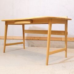 キツツキマークでお馴染みの飛騨産業より佐々木 敏光デザインの