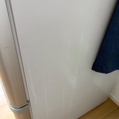 ⭐︎SHARP 冷蔵庫　SJ-W352B-Nの画像