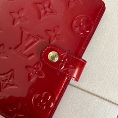 ルイヴィトン 手帳カバー ヴェルニ レッド はやかっ