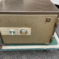 ゼネラル金庫 (卯月) 中村橋のオフィス用家具《金庫》の中古あげます・譲ります｜ジモティーで不用品の処分