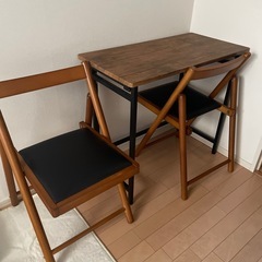 折りたたみ机、椅子