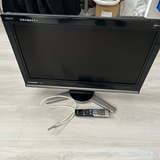 32型 地上・BS・110度CSデジタル ハイビジョンLED液晶テレビ （ブラック） | シャープ | 2T-C32DE-B | Joshin  webショップ 通販