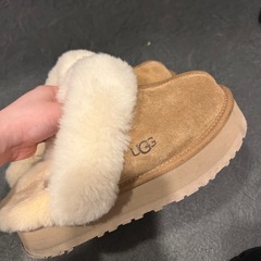 UGGスリッポン