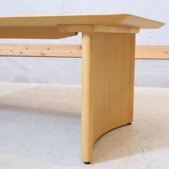 karimoku(カリモク家具)のオーク材 ローテーブル/TT3860です。ナチュラルな質感と脚部の曲線デザインが魅力の木製リビングテーブルです♪北欧スタイルや和モダンにおススメ！ の画像