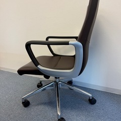 《値下げ相談OK》マネージメントチェア（PVCレザー ）の画像