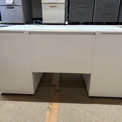 在庫6台 コクヨ　両袖机　デスク　幅140 奥70 高さ72cmの画像