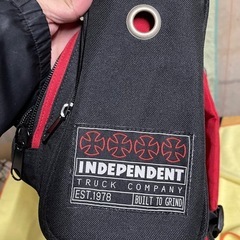 INDEPENDENT バックパックの画像