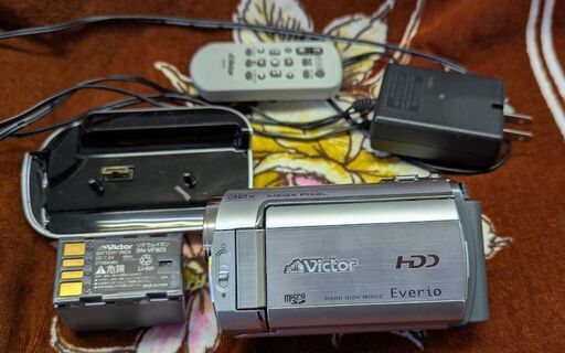☆ビクター　ハードディスクムービー　GZ-MG330　中古品　1,800円