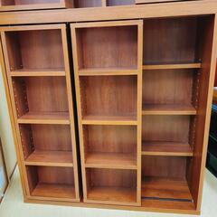スライド式本棚☆濃いウッド調☆大型サイズ・小さい補修箇所あり、在庫2個【浜村鹿野温泉ICから3分 買取本舗、 宮本リサイクル 営業時間9～19時 定休日水曜のみ←連絡できませんm(_ _)m】の画像