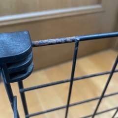 黒いラック　キャスター付きの画像