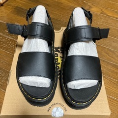 ドクターマーチン　厚底サンダル