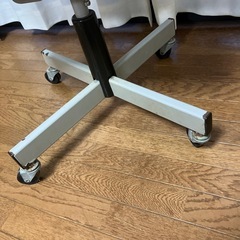 ペット　トリミング台　トリミングテーブル　カット台　グルーミングの画像