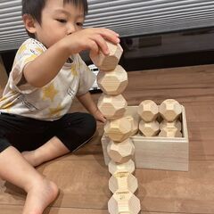 オーダーメイド名入れ積み木　♪　出産祝い誕生祝いにおススメ☆彡　出産の記録を刻んだ国産ヒノキを使った脳トレ積み木ブロックの画像