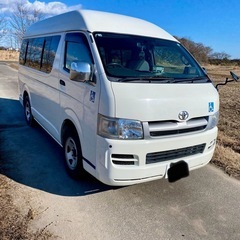 ハイエース　200系　福祉車両　車いす移動車　ガソリン