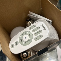 60W調光調色可能電球(リモコン付き)の画像