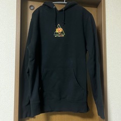 HUF パーカー　中古　mサイズ