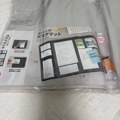 〈新品〉デスクマット　ダイソー500円商品の画像