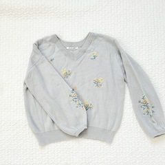 刺繍ニットM