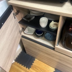 食器棚の画像