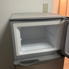 Amazon.co.jp: シャープ SHARP 冷蔵庫 118L(幅48cm) 右開き シルバー系 SJ-H12D-S : ホーム＆キッチン