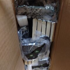 世田谷区近辺配送可能　未使用・未開封・美品　ZINUS メタル ベッドフレーム セミダブル Mia Metal Platform 1500H メタル 木製 すのこ 静音 ベッド下収納 耐久性 通気性 頑丈 スチール ベッド 組み立て簡単 工具付き ジヌス 日本正規品 ASMPHの画像