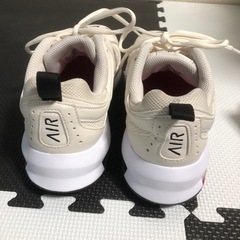 NIKE AIR MAX AP ウィメンズ　25.0の画像