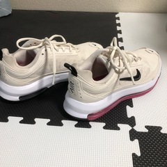 NIKE AIR MAX AP ウィメンズ　25.0の画像