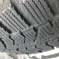 ノア　スタッドレスタイヤの画像