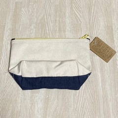 【新品・タグ付き】pea pod ★ デニムポーチ　人気の画像
