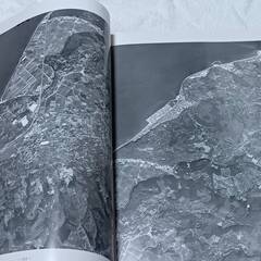『新宇土市史』資料編の第1巻（絵図・地図）と第2巻（考古資料・金石文・建造物・民俗）の画像