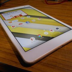 KYT32 Qua tab QZ8 8インチタブレットの画像