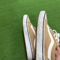 vans ベージュスニーカーの画像