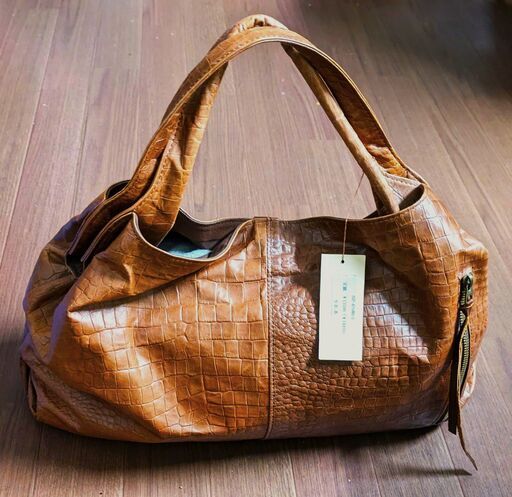 牛革バック 　/新品　（定価　￥14850）