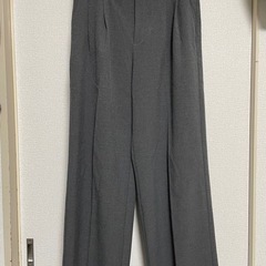 タックワイドパンツの画像