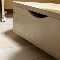 【●4点で6500円でお譲り先決定】【●お取引中】収納付きデスク、長椅子セットの画像
