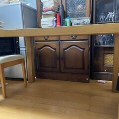 ダイニングテーブルの画像