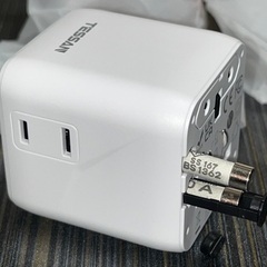 コンセント変換器 ヒューズ付きの画像