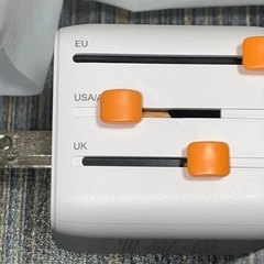 コンセント変換器 ヒューズ付きの画像