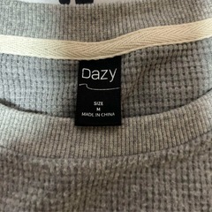 shein ドロップショルダートップスの画像