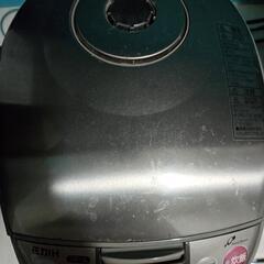 HITACHI 圧力IHジャー炊飯器 5.5合炊き RZ-GG10Jの画像