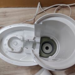 スチーム式加湿器　2017年製　KS1-A083　ヤマゼン｜YAMAZEN　タンク容量0.8L　木造和室約3畳、プレハブ洋室約6畳の画像