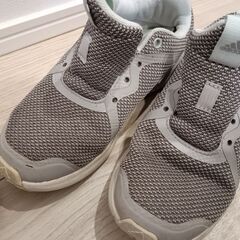 アディダス　adidas　子供用シューズ　スニーカー　運動靴の画像