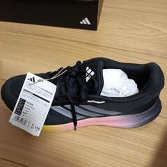 未使用アディダス　コアランナー５　ランニングシューズ　27cm　の画像