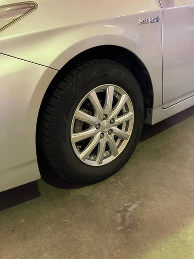 スタッドレスタイヤ　195/65R15