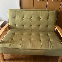 2人用布貼りソファの画像