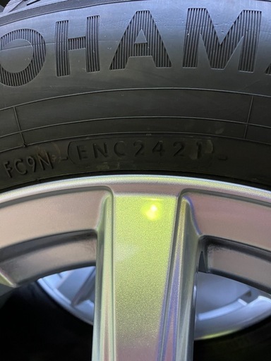 スタッドレスタイヤ　195/65R15