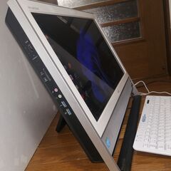 ※土日限定値下げ　新品未使用　LAVIE オールインワンPC LaVie 一体型パソコンLAVIE Desk All-in-one DA570シリーズ Win11 21.5