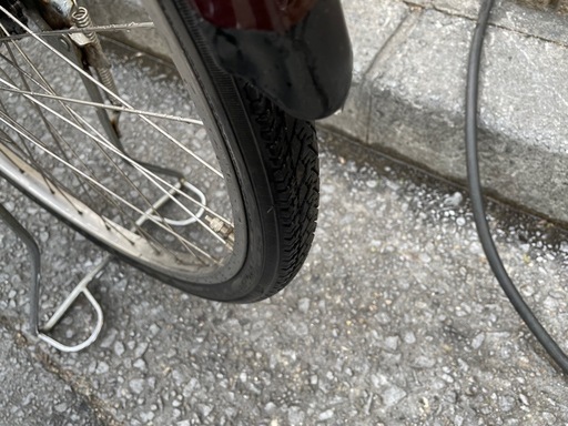 『ＳＡＬＥ　３０％』　電動自転車　ヤマハ　２６インチ　バッテリー　８．７ＡＨ　充電器　付き　3変速　茶色　配達可能