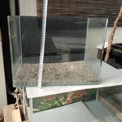 硝子の水槽の画像
